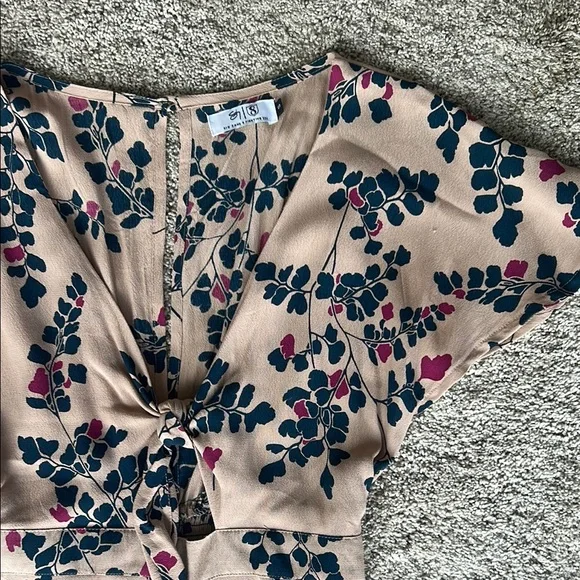 Fighting Eel x Sig Zane Romper - Picture 2 of 5